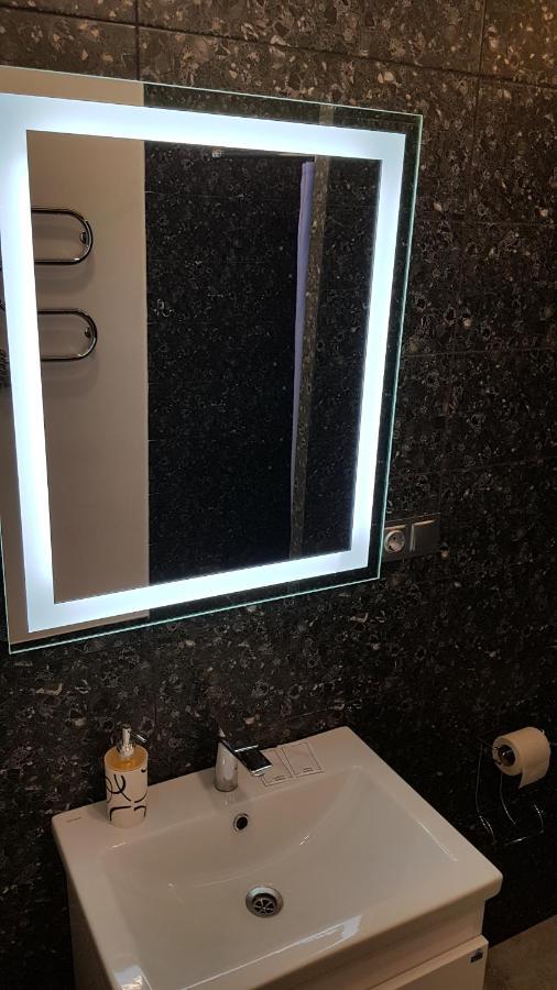 New Luxury Studio Apartment Ивано-Франкивск Екстериор снимка